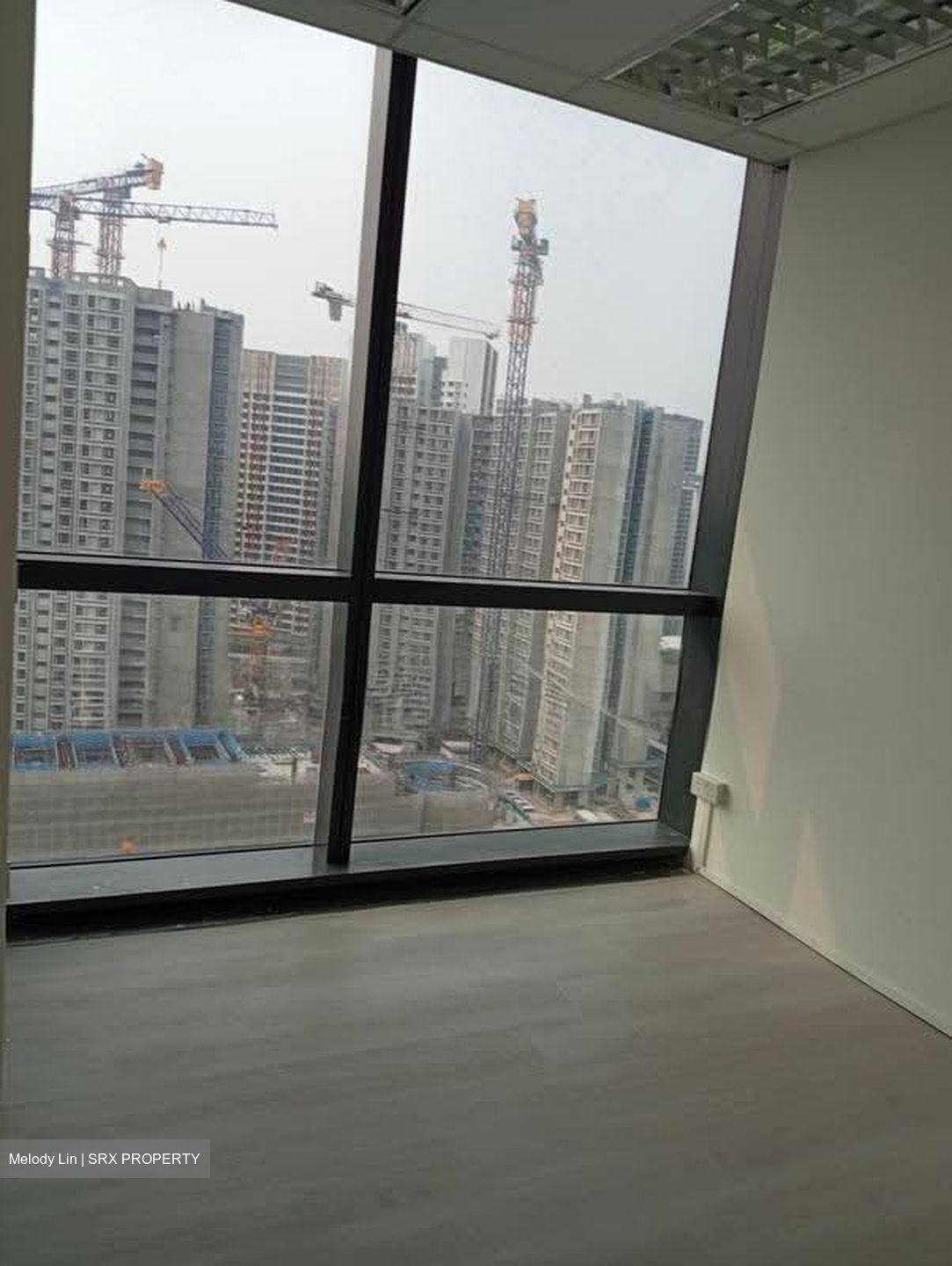 Woods Square (D25), Office #625437671